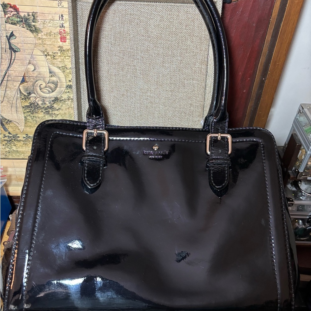 Kate Spade Black Shoulder Bag w Glossy Patent Finish and Branded Fabric Dust Bag - Picture 3 of 17
